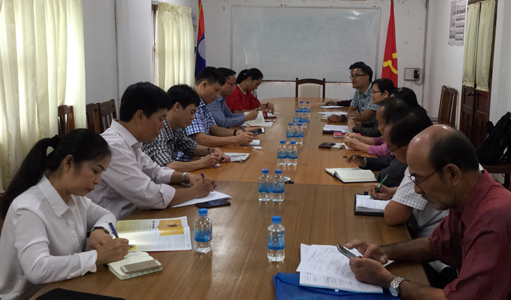 3. Buổi trao đổi nghiệp vụ giữa đoàn báo chí Việt Nam với các đồng nghiệp Đài Truyền hình Quốc gia Lào.