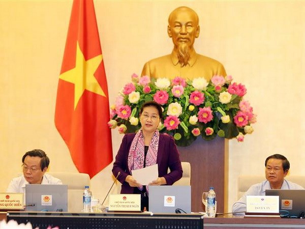 Chủ tịch Quốc hội Nguyễn Thị Kim Ngân chủ trì và phát biểu bế mạc Phiên họp thứ 27 của Ủy ban Thường vụ Quốc hội. (Ảnh: Trọng Đức/TTXVN)