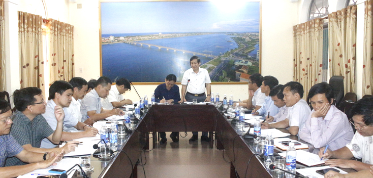 Đồng chí Nguyễn Xuân Quang, Phó Chủ tịch Thường trực UBND tỉnh kết luận buổi làm việc.  