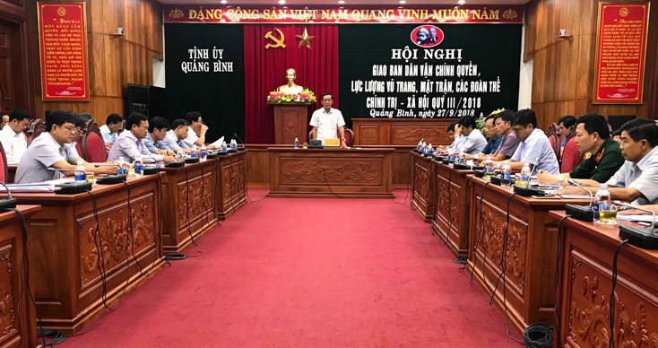 Đồng chí Phó Bí thư Thường trực Tỉnh ủy Trần Công Thuật phát biểu kết luận hội nghị