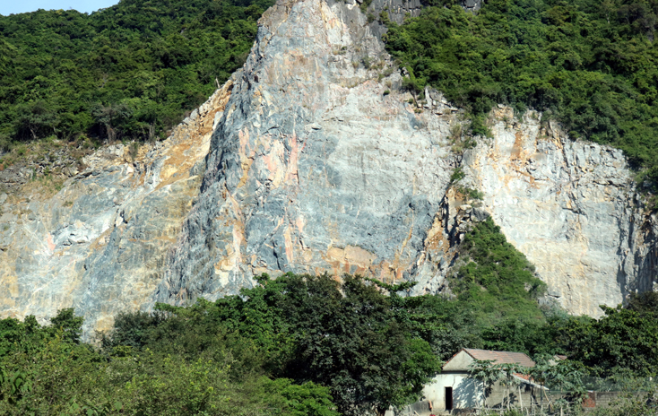  Mỏ đá của Xí nghiệp Thế Thịnh 7 nơi xảy ra nhiều vụ tai nạn lao động đáng tiếc.  