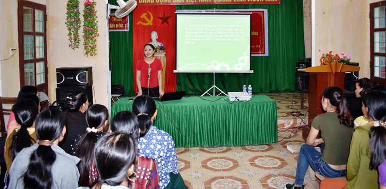 Nói chuyện chuyên đề nâng cao chất lượng dân số tại xã Trung Hóa, huyện Minh Hoá