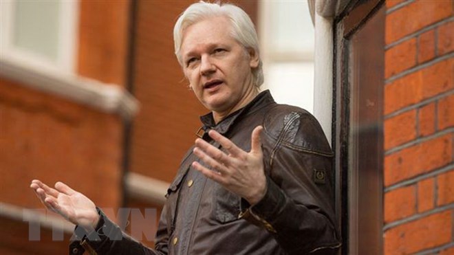 Nhà sáng lập WikiLeaks Julian Assange nêu điều kiện ra đầu thú