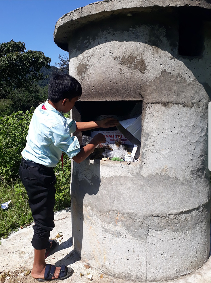  Mô hình lò đốt rác tại Trường tiểu học và THCS Thượng Hóa đã góp phần nâng cao ý thức của học sinh về bảo vệ môi trường. 