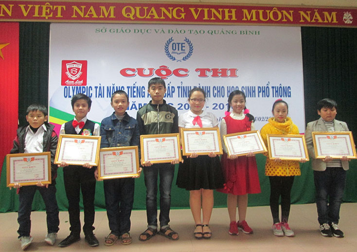 Nhiều em học sinh ở huyện Lệ Thủy đạt giải cao tại các kỳ thi học sinh giỏi tiếng Anh cấp tỉnh, cấp Quốc gia 