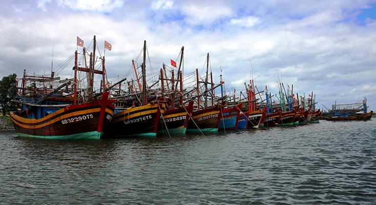 Nhiều ngư dân Quảng Bình mạnh dạn đóng mới tàu cá công suất lớn để vươn khơi bám biển