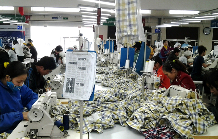 Các doanh nghiệp Quảng Bình góp phần giải quyết việc làm cho hàng ngàn lao động.