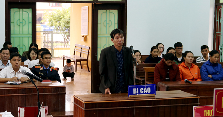 Nguyễn Thanh Sơn tại phiên tòa xét xử sơ thẩm. 