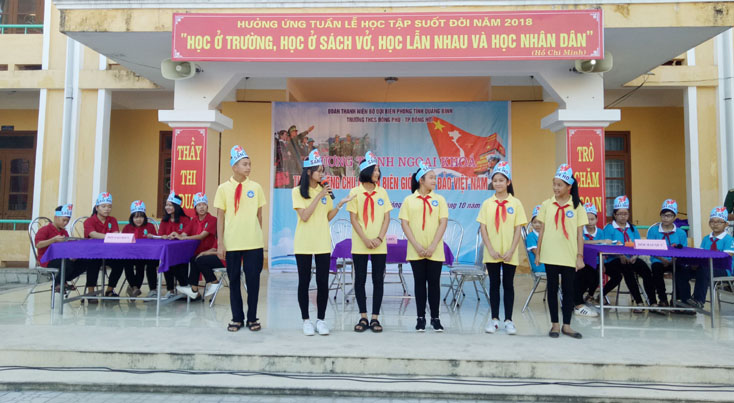 Các em học sinh Trường THCS Đồng Phú tham gia chương trình  