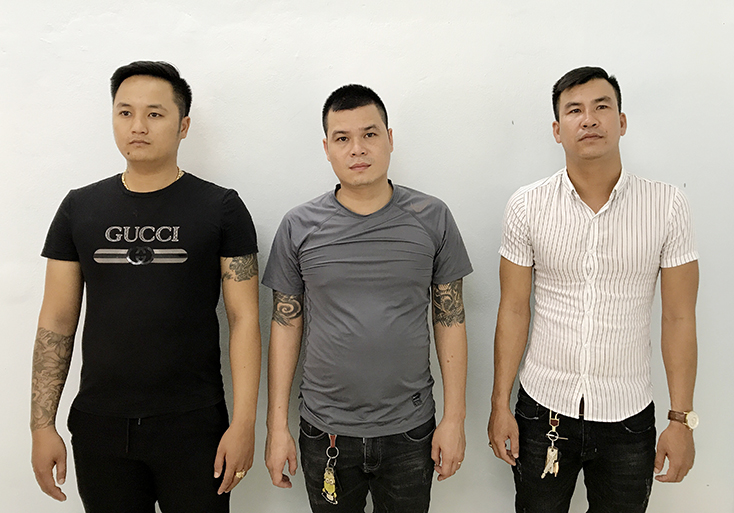 Các đối tượng Trương Nhật Linh, Trần Minh Tuấn và Trần Chí Công tại cơ quan Công an.