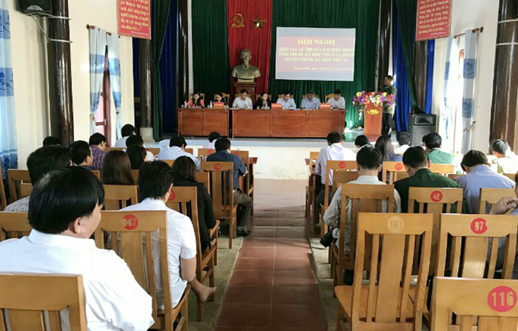 Tổ đại biểu HĐND tỉnh tiếp xúc với cử tri huyện Minh Hóa.