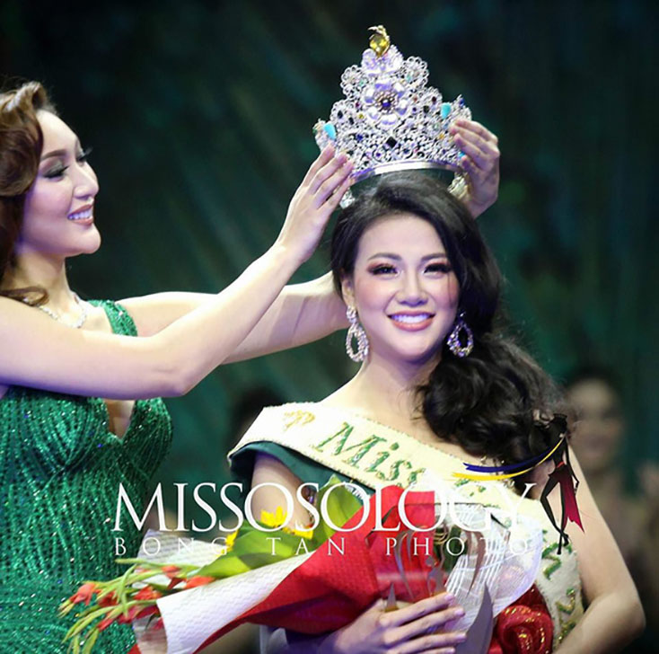Khoảnh khắc Phương Khánh đăng quang Miss Earth 2018 - Ảnh: Missosology