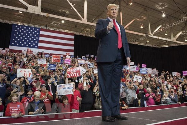 Tổng thống Mỹ Donald Trump trong cuộc vận động bầu cử Quốc hội giữa nhiệm kỳ ở Cleveland, bang Ohio ngày 5-11-2018. (Ảnh: AFP/TTXVN)
