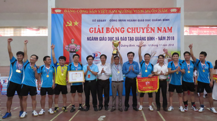 Trường THCS và THPT Bắc Sơn đoạt cúp vô địch khối các đơn vị trực thuộc Sở.