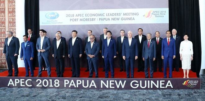 Thủ tướng Nguyễn Xuân Phúc với các nhà Lãnh đạo APEC. (Ảnh: Thống Nhất/TTXVN)