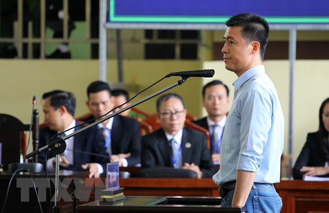 Bị cáo Phan Sào Nam, nguyên Chủ tịch Công ty VTC online trong phần tự bào chữa. (Ảnh: Trung Kiên/TTXVN)