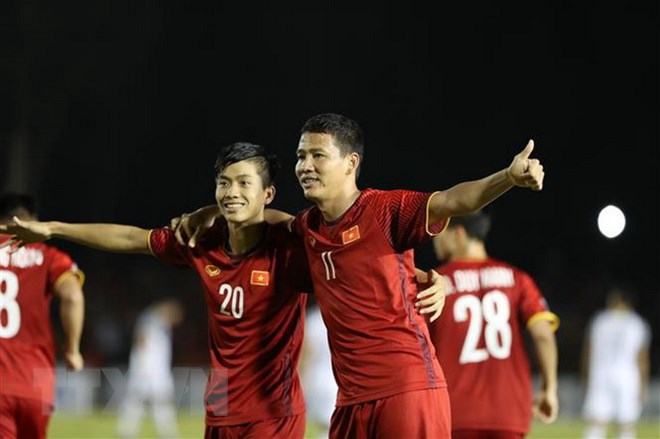 Thắng Philippines 2-1, tuyển Việt Nam rộng đường tới chung kết