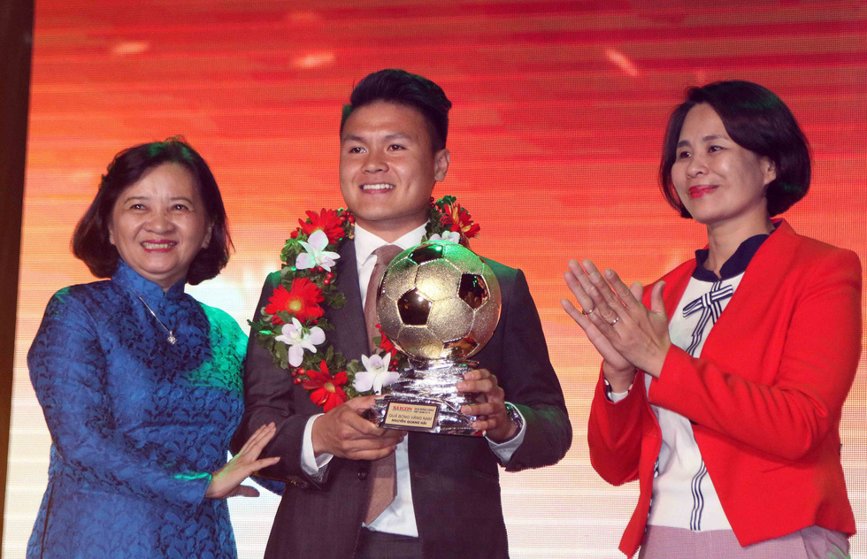 Quang Hải giành Quả bóng Vàng 2018 một cách thuyết phục
