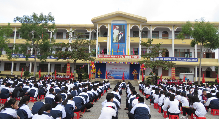 Toàn cảnh lễ phát động cuộc thi Viết thư Quốc tế UPU lần thứ 48 năm 2019 tại Trường THCS Hải Đình.
