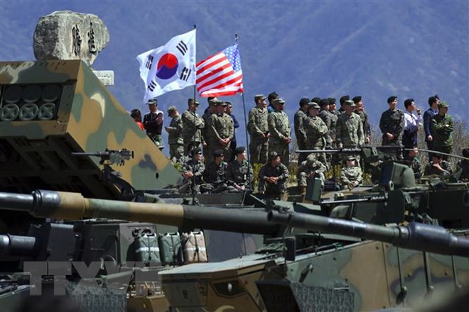 Binh sỹ Hàn Quốc và Mỹ tham gia tập trận chung tại Pocheon, Hàn Quốc ngày 26-4-2017. (Nguồn: AFP/TTXVN)