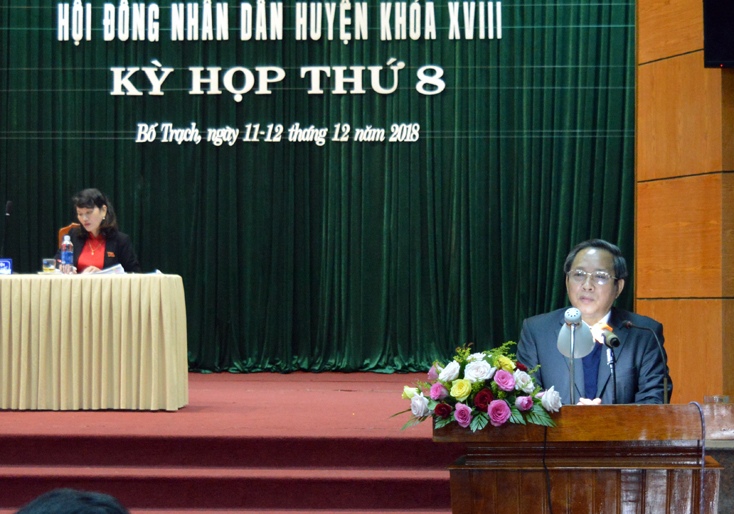 Đồng chí Hoàng Đăng Quang, Ủy viên Trung ương Đảng, Bí thư Tỉnh ủy, Chủ tịch HĐND tỉnh, phát biểu tại kỳ họp