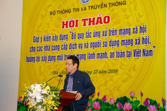  Thứ trưởng Bộ Thông tin và Truyền thông Hoàng Vĩnh Bảo phát biểu tại hội thảo. (Ảnh: Minh Sơn/Vietnam+)