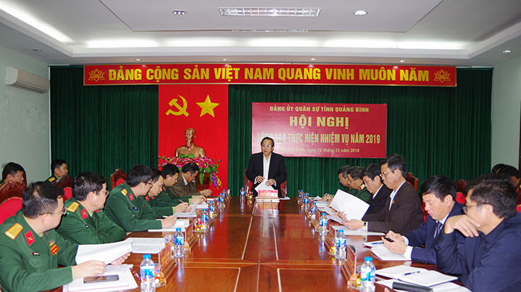 Đồng chí Bí thư Tỉnh ủy, Bí thư Đảng ủy Quân sự tỉnh Hoàng Đăng Quang phát biểu kết luận tại hội nghị.