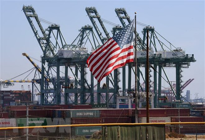 Các container hàng hóa của Trung Quốc tại Cảng Long Beach, ở Los Angeles, Mỹ ngày 29-9-2018. (Nguồn: AFP/TTXVN)