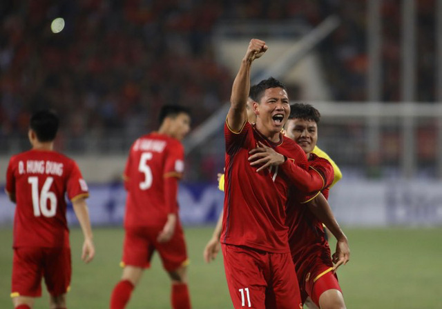 Anh Đức ăn mừng bàn thắng vào lưới Malaysia - Ảnh: NGUYÊN KHÔI