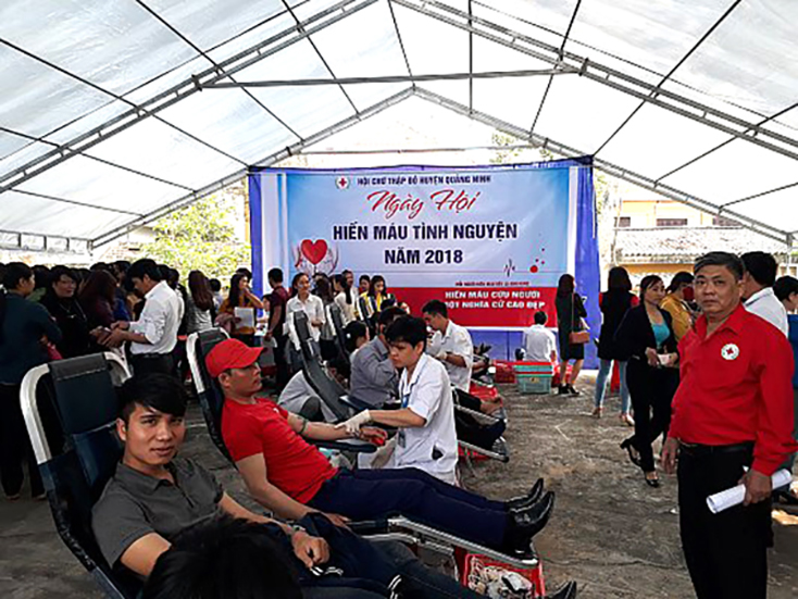 Công tác tuyên truyền, vận động nhân dân hiến máu tình nguyện được các cấp Hội Chữ thập đỏ huyện Quảng Ninh thực hiện tốt. 
