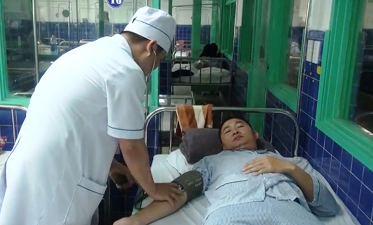 Cán bộ kiểm lâm bị hành hung ngày 15 -11 tại xã Cao Quảng, huyện Tuyên Hóa phải nhập viện cấp cứu   