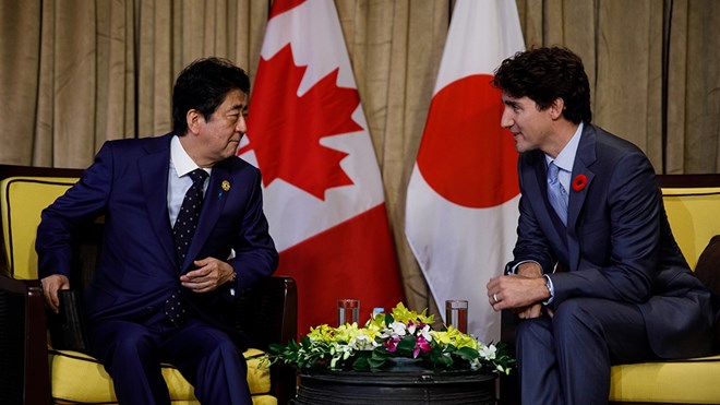 Thủ tướng Canada Justin Trudeau và người đồng cấp Nhật Bản Shinzo Abe trong một cuộc gặp. (Nguồn: pm.gc.ca)