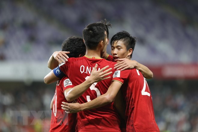 Tuyển Việt Nam rộng cửa giành vé vào vòng 1/8 Asian Cup 2019. (Ảnh: Hoàng Linh/TTXVN)