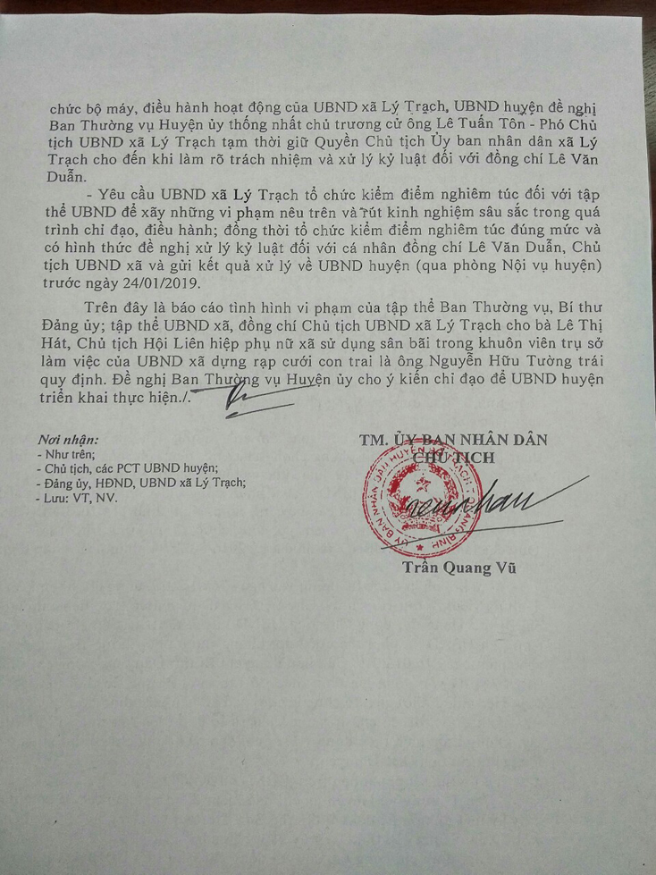Công văn của UBND huyện đề nghị tạm đình chỉ công tác đối với Chủ tịch UBND xã Lý Trạch 