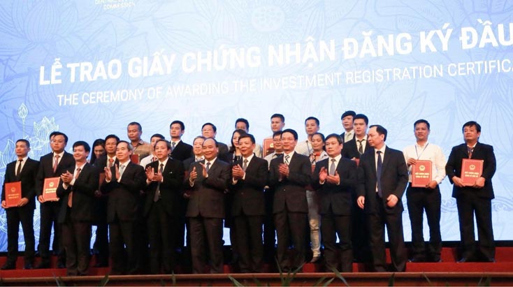  Thủ tướng Chính phủ Nguyễn Xuân Phúc và lãnh đạo các bộ, ngành Trung ương, tỉnh Quảng Bình tại Hội nghị xúc tiến đầu tư tỉnh Quảng Bình năm 2018