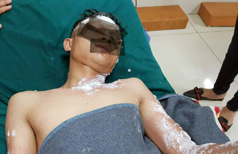 Bệnh nhân Lê Ngoc Hậu ở xã Sơn Lộc, huyện Bố Trạch đang điều trị tại Bệnh viện Hữu nghị Việt Nam-Cu Ba Đồng Hới.