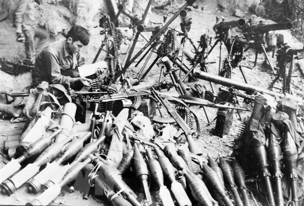 Vũ khí của địch bị bộ đội Việt Nam thu được tại huyện Hòa An, tỉnh Cao Bằng, tháng 2-1979. (Ảnh: Quang Khanh/TTXVN)
