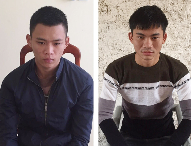 Đối tượng Nguyễn Quốc Cường, SN 1996 (phía trái) và Nguyễn Văn Thái, SN 1996 cùng ở xã Tân Ninh (Quảng Ninh) bị bắt về hành vi tàng trữ trái phép chất ma túy.