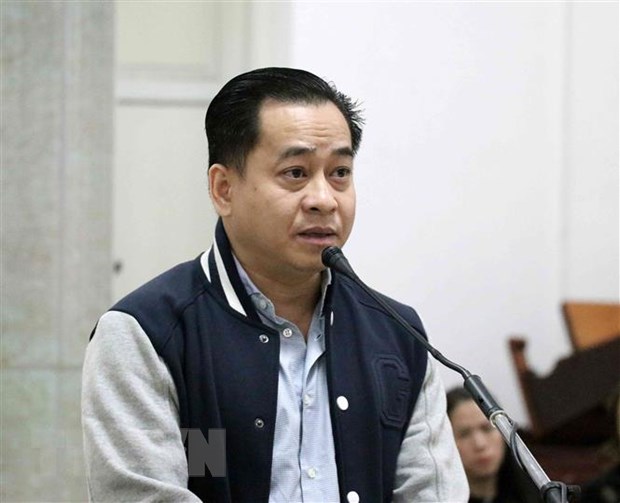 Bị cáo Phan Văn Anh Vũ nói lời sau cùng trước khi tòa nghị án sáng 301/. (Ảnh: Văn Điệp/TTXVN)