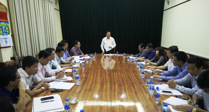 Đồng chí Lê Minh Ngân, TUV, Phó Chủ tịch UBND tỉnh chỉ đạo hội nghị triển khai nhiệm vụ phát triển kinh tế tập thể năm 2019