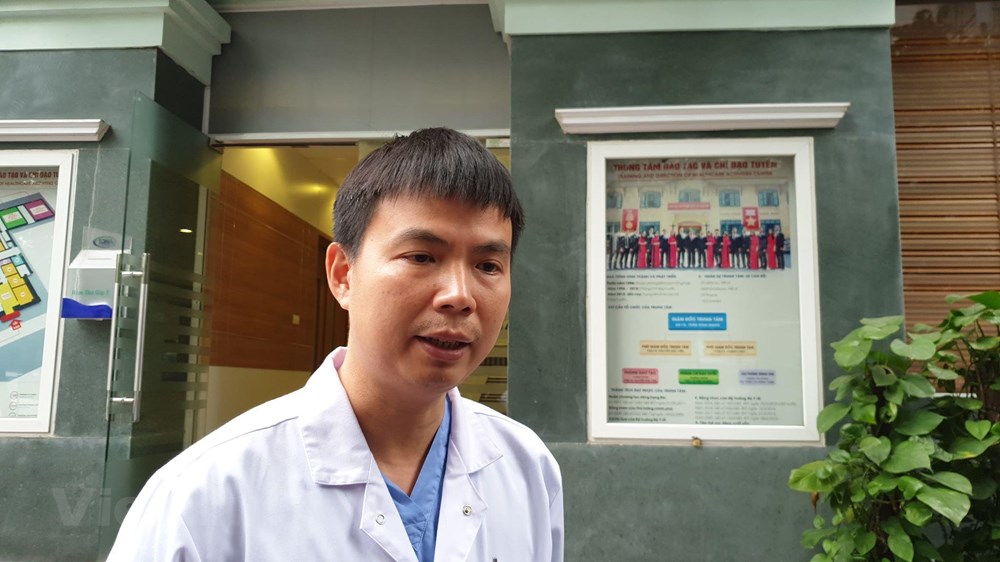  Phó giáo sư Nguyễn Quang Nghĩa - Giám đốc Trung tâm Ghép tạng (Bệnh viện Hữu nghị Việt Đức).