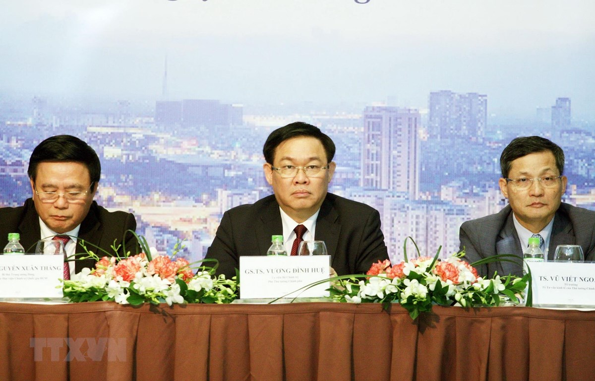 Ủy viên Bộ Chính trị, Phó Thủ tướng Vương Đình Huệ phát biểu tại hội thảo. (Ảnh: Nguyễn Dân/TTXVN)