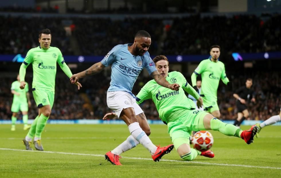  Man City hủy diệt Schalke 04.