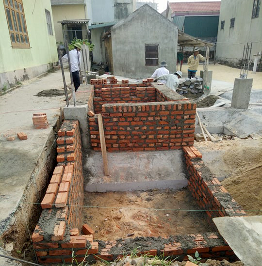 Từ vốn vay ưu đãi của NHCSXH, gia đình chị Nguyễn Thị Dương ở thôn Đồng Dương 2, xã Bảo Ninh (Đồng Hới) đầu tư xây dựng hệ thống công trình nước sạch và vệ sinh.