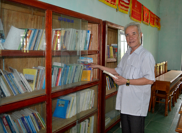 Thư viện của xã Vĩnh Ninh có rất nhiều đầu sách hay, phong phú, đa dạng để người dân tiếp cận với tri thức.