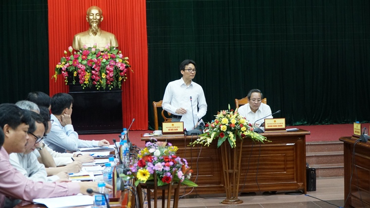 Phó Thủ tướng Vũ Đức Đam ghi nhận những kết quả Quảng Bình đã đạt được trong phát triển du lịch.
