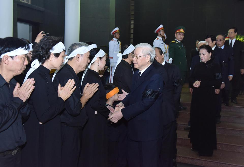 Tổng Bí thư, Chủ tịch nước Nguyễn Phú Trọng chia buồn cùng gia quyến đồng chí Đồng Sỹ Nguyên.