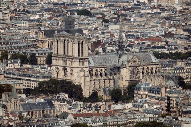 Cau truc Nha tho Duc Ba Paris duoc bao ve nguyen ven sau vu chay hinh anh 2 Toàn cảnh Nhà thờ Đức Bà tại thủ đô Paris, Pháp tháng 7/2018. (Ảnh: AFP/TTXVN)