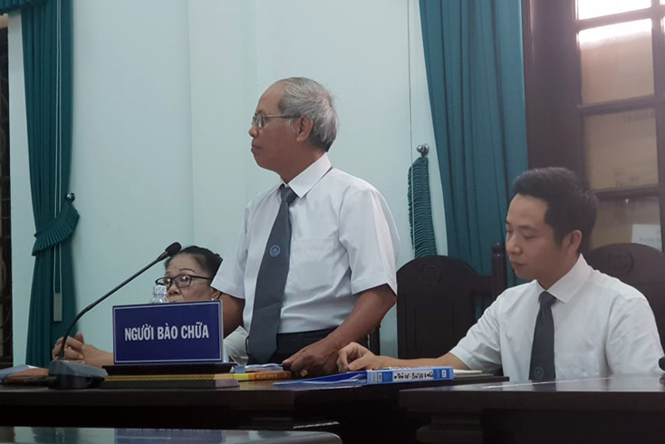 Luật sư Lê Minh Tâm bào chữa cho ông Phạm Ngọc Cường tham gia tranh tụng tại tòa.