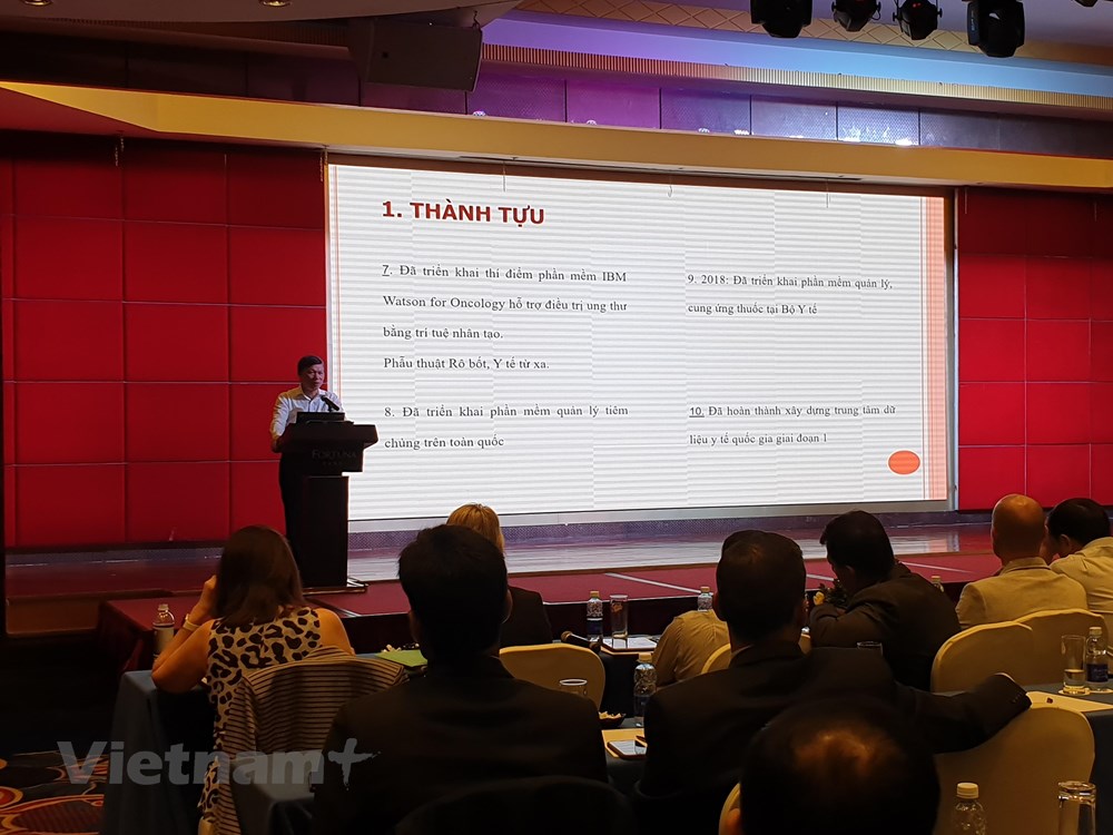   Phó giáo sư Trần Quý Tường - Cục trưởng cục Công nghệ thông tin phát biểu tại hội thảo. (Ảnh: PV/Vietnam+)